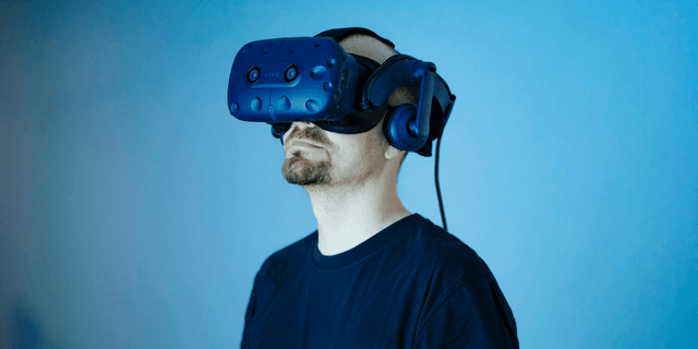 virtual reality headset